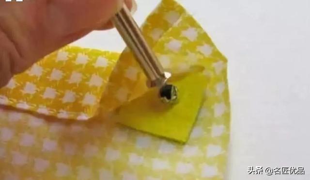 用矿泉水瓶做手工简单又漂亮，简易好看矿泉水瓶手工（趣味变废为宝手工制作）