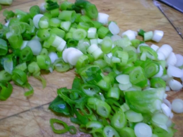 白玉菇不焯水有毒吗，白玉菇做汤用焯水吗（白玉菇这样做太美味了）