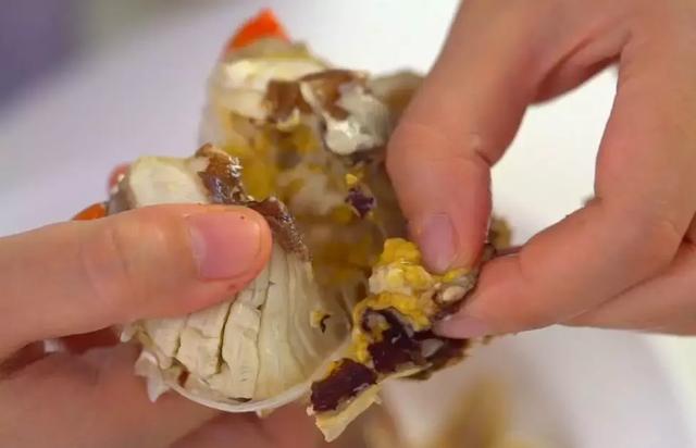 螃蟹蘸料怎么调好吃，清蒸螃蟹的蘸料怎么弄（大闸蟹吃了还想吃）