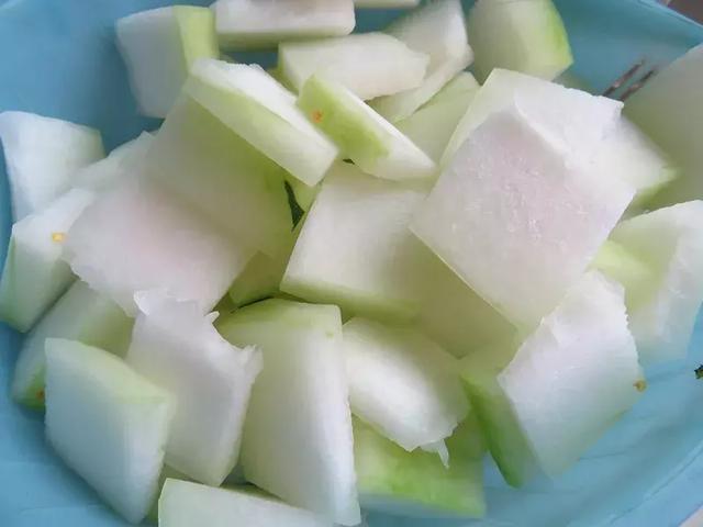 冬瓜炖肉的家常做法，怎样做冬瓜最好吃（分享一道家常美食的做法----冬瓜炖肉）
