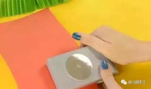 毛毛虫手工制作，橡皮泥手工毛毛虫的做法（10款最简单的毛毛虫手工制作教程）