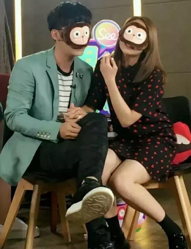 二次元女生正能量不良头像，二次元不良病娇图——【鬼鬼】♡微信（劈腿3男、亲密照和私密对话曝光）