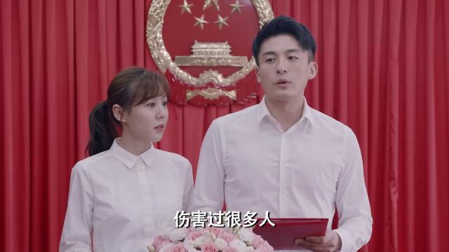 爱情公寓第四季第一集，《爱情公寓》cs大战是第几季哪一集（《爱情公寓》开局太仓促）