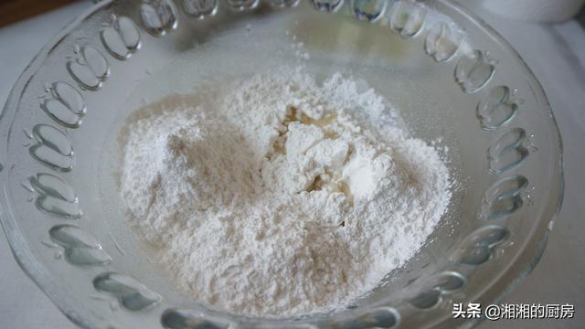 米线是什么做的，米线是什么做的有胶吗（用大米粉自制米线）