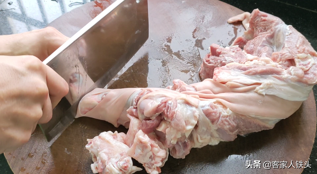 羊肉汤的做法大全，想要好喝别乱加料（羊肉汤的家常做法视频）