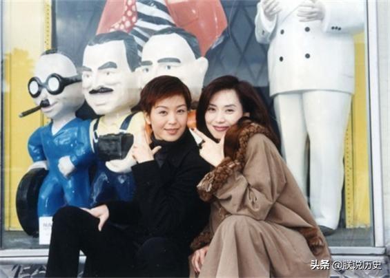 邝美云年轻时图片，邝美云年轻时图片 视频（半个娱乐圈的大佬都跟她合影过）