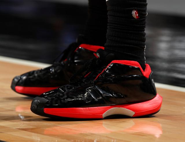 科比是几年几月几日离去，科比什么时候离去的（众多球员用自己的方式纪念黑曼巴）