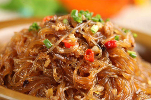 干粉条要泡多久，干粉条要泡多久可以吃（粉条不要泡软就炒）