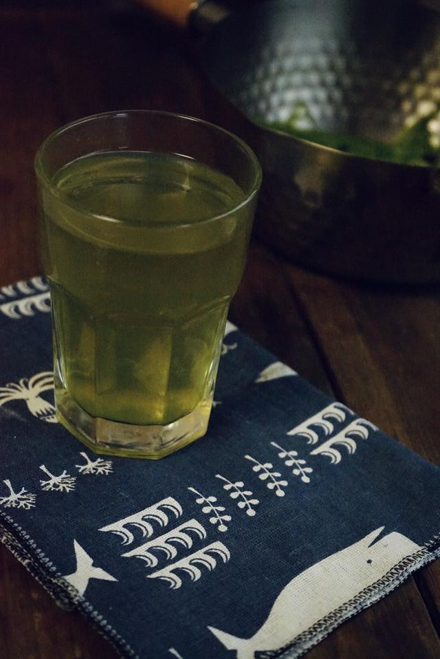 芦笋可以放多久，芦笋放久了能吃吗（西方人餐桌上最不能省的蔬菜芦笋）