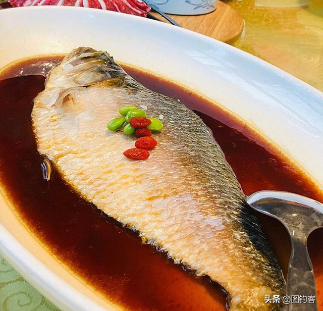 长江三鲜是哪三鲜，长江刀鱼图片（你知道中国名贵淡水鱼有哪些）