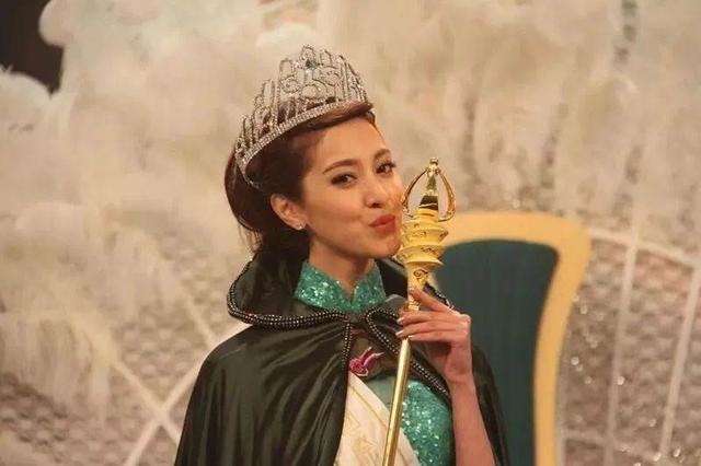 8任女友无缝对接、脚踩多条船，郑嘉颖凭啥能娶到小21岁白富美？