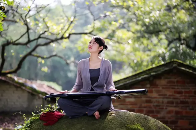 古琴的音色有哪3种，古琴的音色可以分为以下哪几种（古琴的意境之美，美到极致~）
