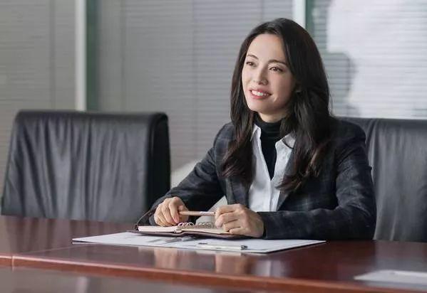 面试穿什么衣服，冬天面试应该穿什么样的衣服呢（HR：面试时这么穿）