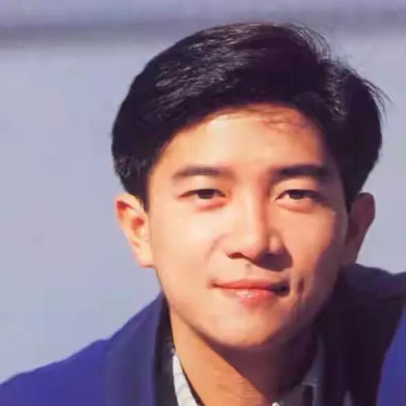 香港男歌手名单及照片，80后港台男歌手排行榜（最帅的十大港台男歌手）