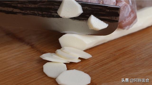 炒山药的功效与作用，麸炒山药的功效与作用（这个我家早餐经常吃的）