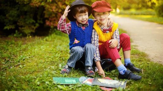 怎么让孩子学会分享，怎样让小孩学会分享（聪明的家长是这么做）