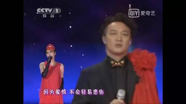 小彩旗请向李敏镐道歉，奥巴马微博（看过多年春晚的我们）