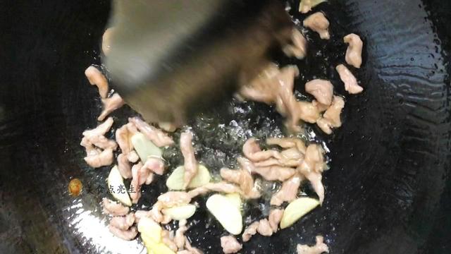 金针菇肉丝汤的家常做法，金针菇肉丝汤的家常做法大全（配上这样一碗鲜香嫩爽的菌汤）
