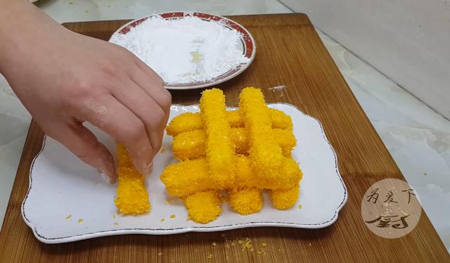 芝士做什么好吃又简单（牛奶里加1把芝士）