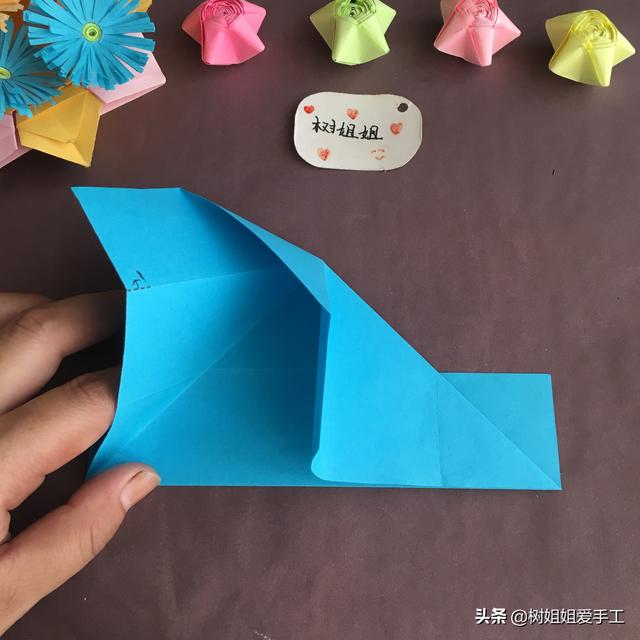手工折爱心折法，手工折爱心教程（实用折纸：双爱心书签）