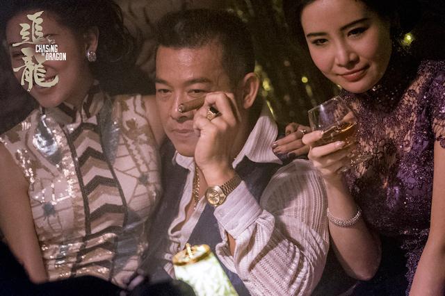 丧波是那个电影（在电影中是刘德华的“死对头”）