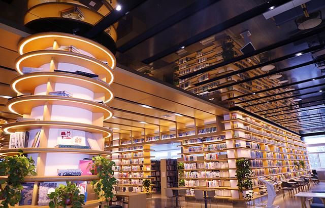 陕西服装工程学院怎么样，排名好不好（你心目中的大学体育馆是什么样的）