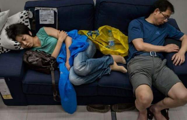 睡觉头朝东脚朝西有什么说法,俗话说"睡觉时不能头朝东脚朝西" - 玉