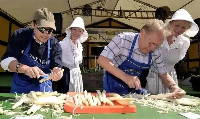 芦笋需要去皮吗，芦笋是否需要去皮（才发现很多人没吃过芦笋）