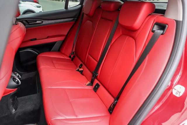 罗密欧是什么车，罗密欧是什么车标（试驾阿尔法罗密欧Stelvio）