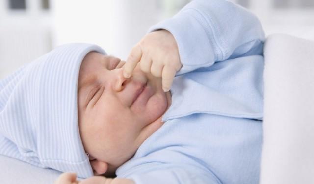 吃母乳会肠胀气吗，混合喂养宝宝更容易肠胀气（妈妈做到以下这几点）