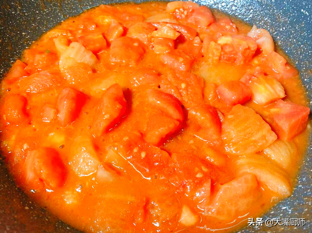 炒西红柿的做法，炒西红柿做法（学学厨师的做法）