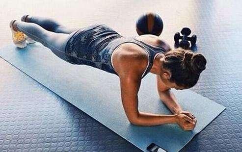 平板支撑有什么好处，每天练平板支撑有什么好处（“平板支撑”原来有这么多好处）