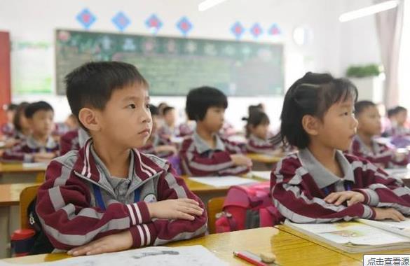 几岁读六年级，6岁读几年级（有关小学生上学年龄这个问题）