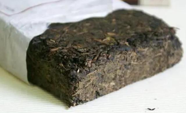 陈茶叶能喝吗，十年的陈茶叶能喝吗（长期陈放的茶叶）