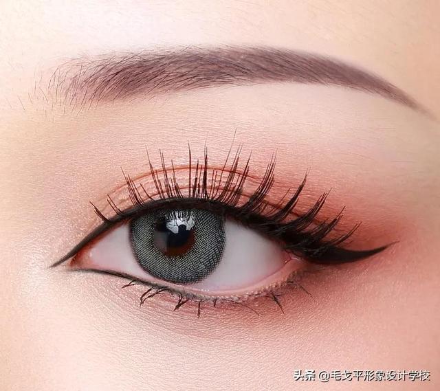 眼妆的技巧,眼影的化妆技巧(眼妆怎么画,干净自然不显脏)