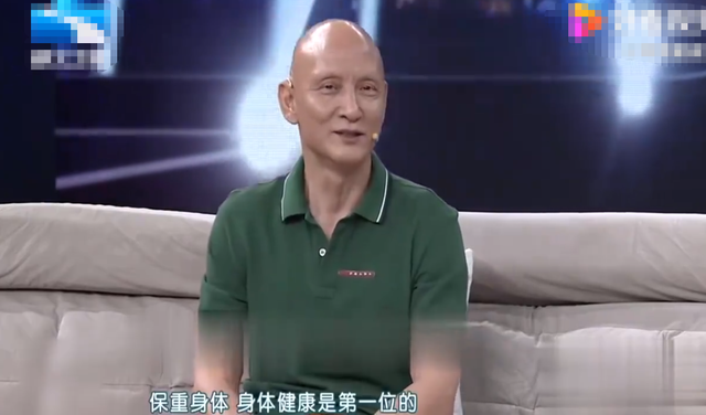 杜玉明：调侃自己脑袋“进化”得早，计春华见他第一面就想打他
