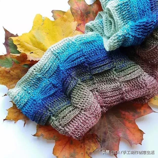 披肩的系法图解，披肩怎么系好看（在空调房使用再合适不过了）