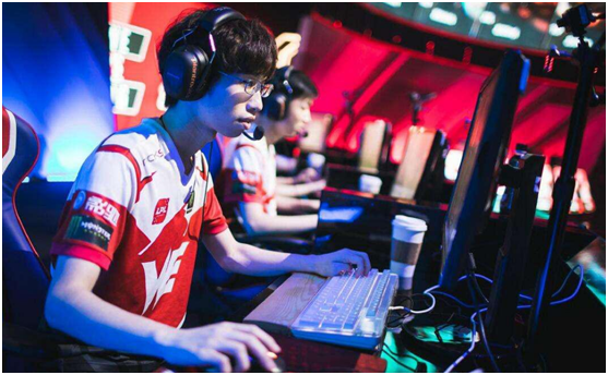 厂长为什么叫7酱，lol7酱是谁（英雄联盟：LPL的辈分排名）