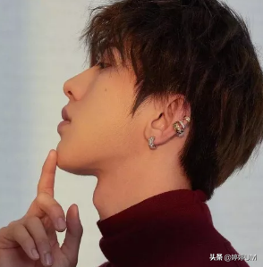 草莓味：你们的Q版蔡徐坤来啦，微信头像，草莓味：你们的Q版蔡徐坤来啦（蔡徐坤微信专属头像）