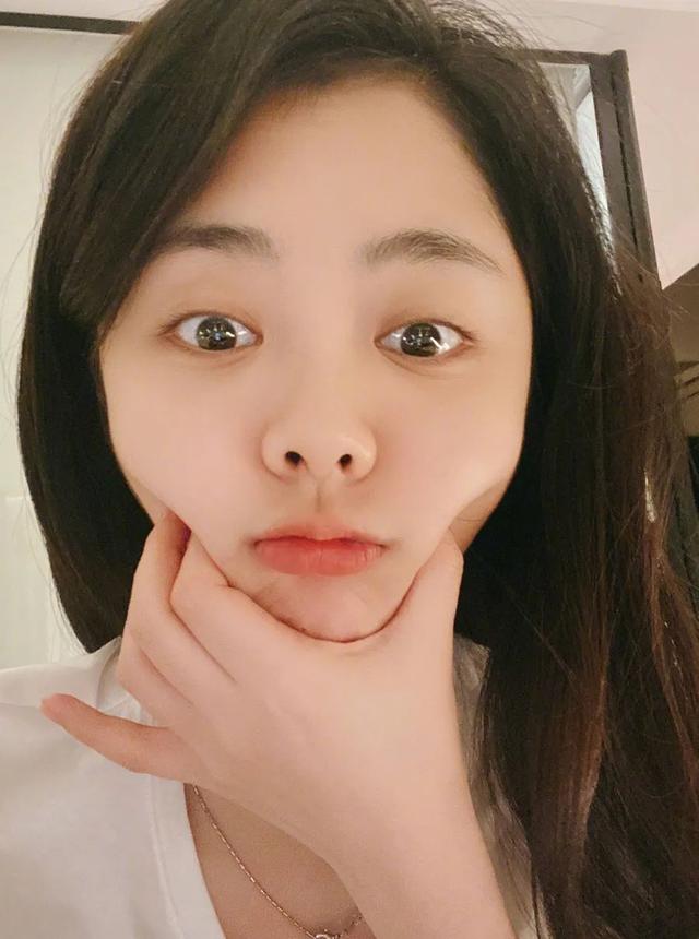 鼻梁的位置在哪，鼻梁的位置在哪个部位（她/他们的鼻子到底丑在哪儿）