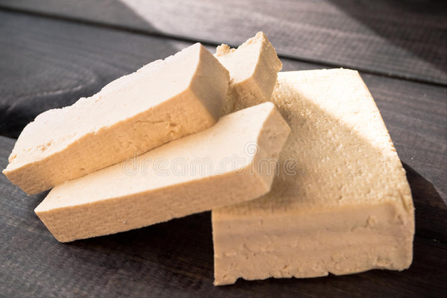 白醋做豆腐的详细方法窍门，白醋点豆腐的做法窍门（做法简单一学就会）