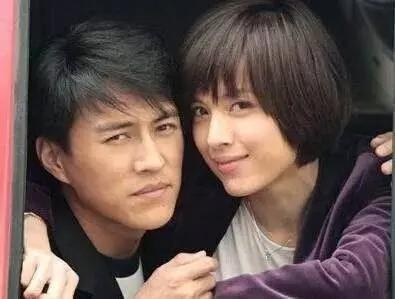 靳东第一任老婆个人简历，靳东的前妻叫什么名字（国家一级演员靳东的低调情史）