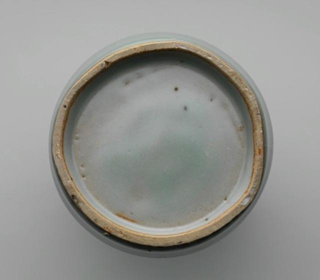 哥窑和弟窑有什么区别，青瓷哥窑好还是弟窑好（瓷器鉴定真知堂）