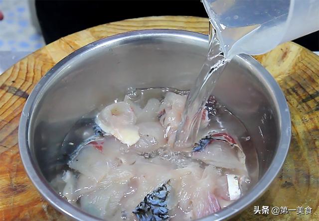 正宗重庆麻辣鱼的做法，麻辣鱼怎样做又嫩又好吃（麻辣鱼片好吃有诀窍）