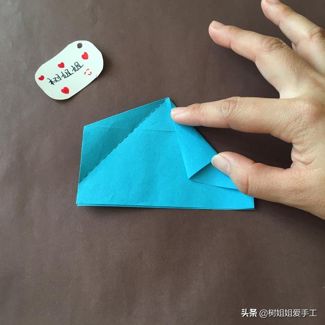 战斗纸飞机的折法，战斗纸飞机的折法视频（这是一款超酷的战斗纸飞机）