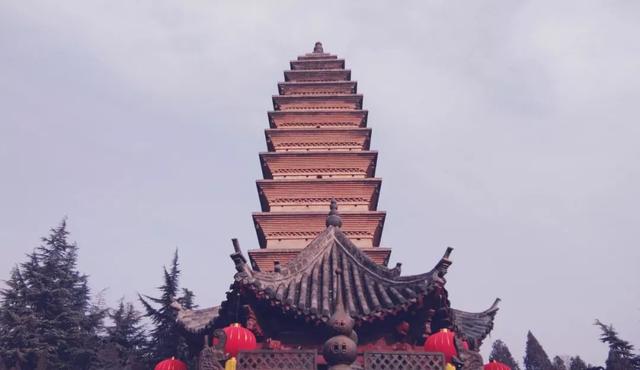 表达爱国之情的古诗，表达爱国之情的古诗词（99句经典爱国诗词）