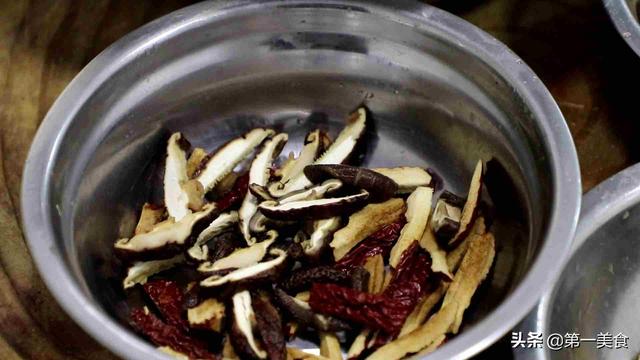 王八怎么做好吃，甲鱼怎么炒（厨师长教你简单又好吃的做法）