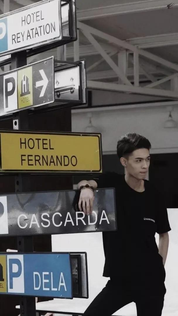 孟鹤堂，微信头像，孟鹤堂（老秦、李鹤东、张九南、孟鹤堂）