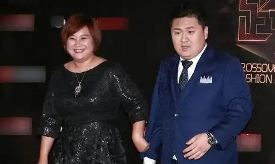 贾玲个人资料简介，贾玲个人资料简介及老公（那些说贾玲和孙集斌隐婚六年还生有一子的人）