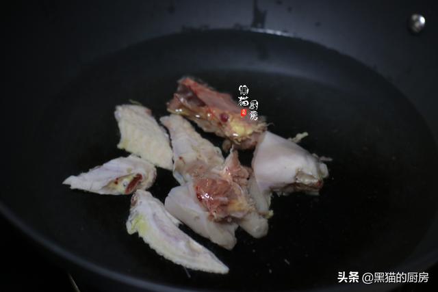 干海马煲汤前需要泡多久，干海马煲汤前怎么处理（朋友们说：广东汤水真长见识）